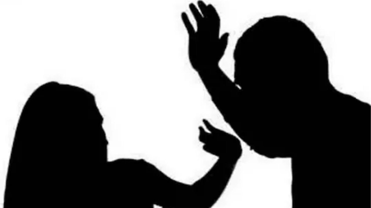 Kalyan Crime: टोपीवरून शेजाऱ्यांत राडा, गरोदर महिलेच्या पोटात मारली लाथ; गर्भातील बाळाचा मृत्यू