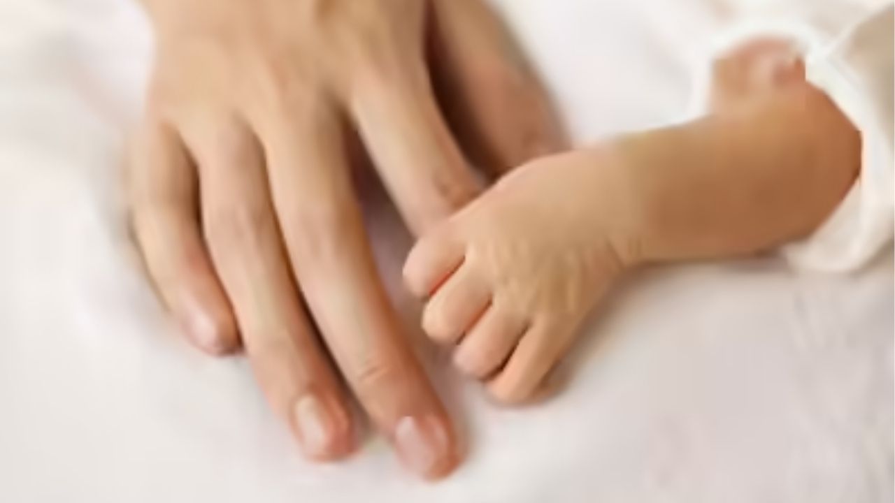 Nashik Crime: नाशिकमध्ये धक्कादायक प्रकार! निराधार अल्पवयीन मुलीचा ‘लिव्ह-इन’मध्ये दिले बाळाला जन्म, तरुणावर गुन्हा दाखल