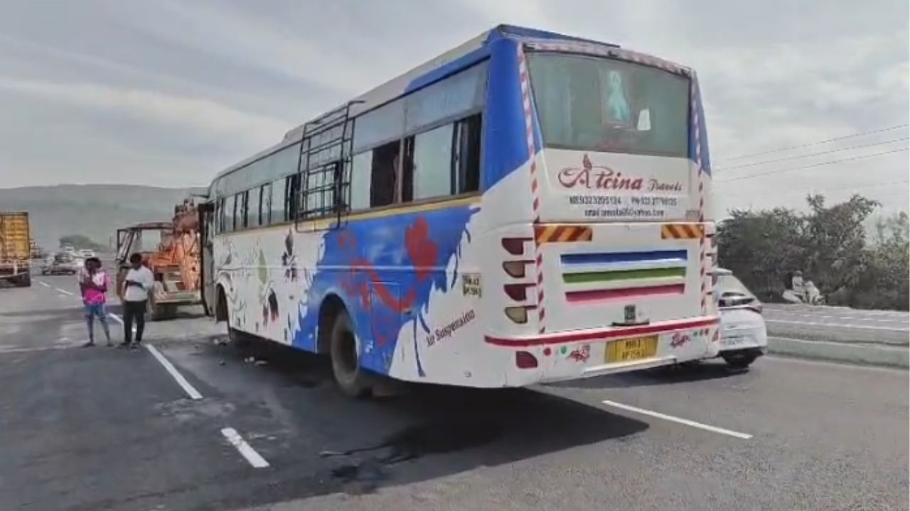 Accident News: मुंबई आमदाबाद महामार्गावरील सातीवली उडान पुलावर भीषण अपघात; १४ प्रवासी जखमी