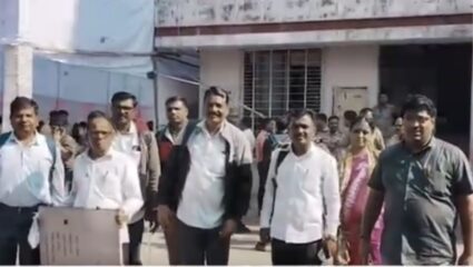 कर्जत नगरपरिषद निवडणुकीसाठी निवडणूक यंत्रणा सज्ज, ३३ केंद्रांवर उद्या होणार मतदान