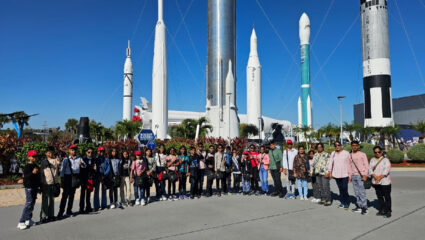 शेतकरी कुटुंबातील विद्यार्थ्यांनी अनुभवली NASA ची सफर; 12 दिवसांत दिली विविध अभ्याकेंद्राना भेट