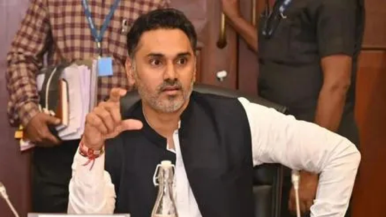 Maharashtra Politics: “…अशी घटना पहिल्यांदाच घडली”; मंत्री योगेश कदमांचे निवडणुकीबाबत भाष्य