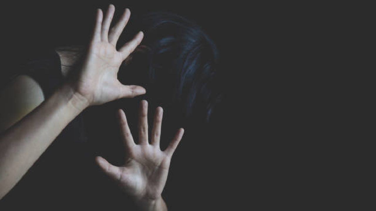 महाराष्ट्र हादरला! 55 वर्षीय नराधमाचा अल्पवयीन मतिमंद मुलीवर अत्याचार; पोलिसांनी आरोपीला…