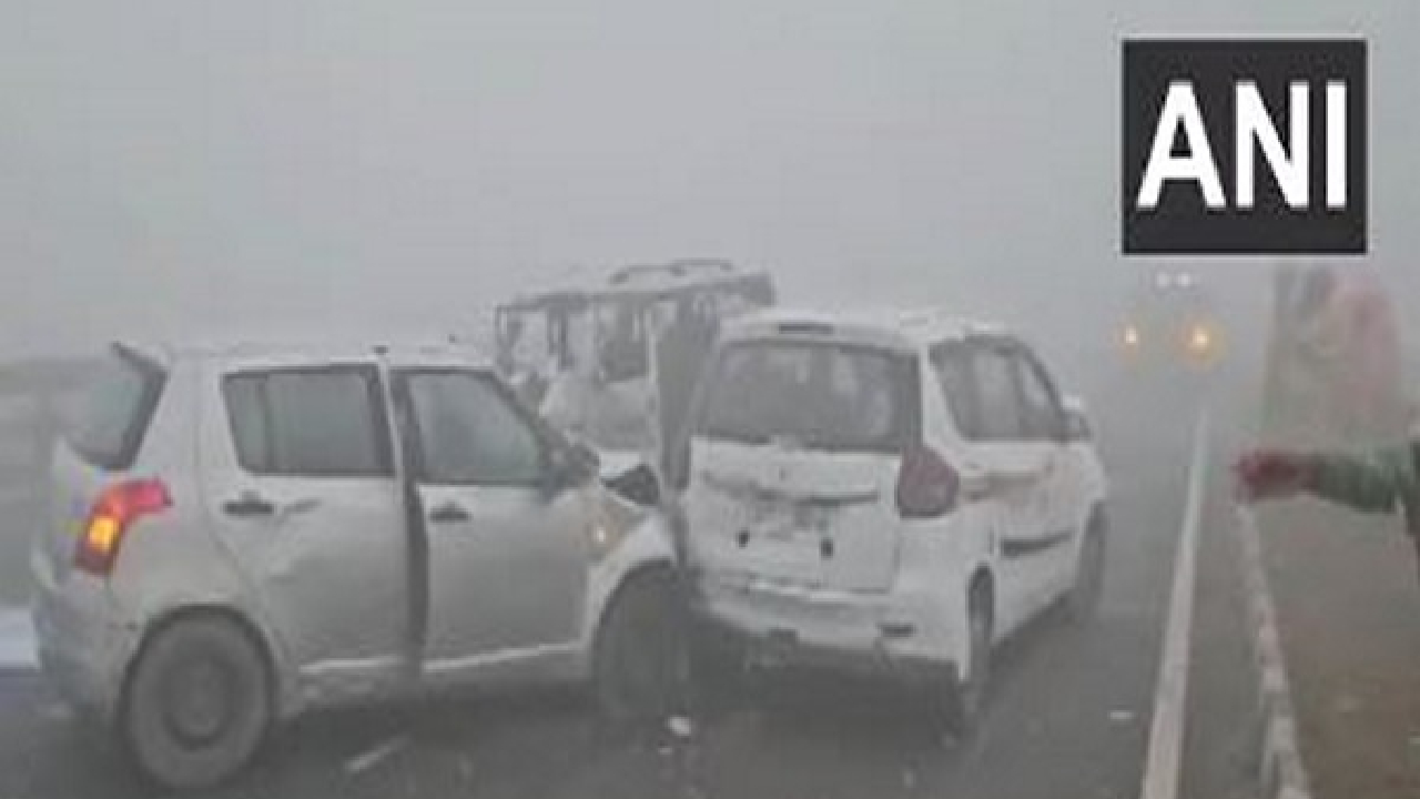 धुक्याने केला गेम! ‘या’ Eastern Expressway वर वाहनांची एकमेकांना भीषण टक्कर; जखमींची संख्या…