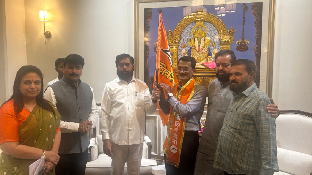 Maharashtra Politics: मुंबई महापालिकेसाठी एकत्र येताच मनसेला मोठा धक्का; ‘हा’ बडा शिलेदार फुटला
