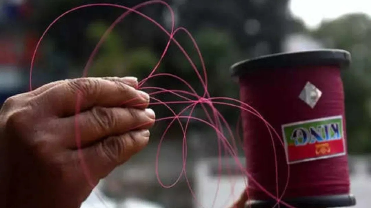 Nashik News : धारदार नायलॉन मांजा गळ्याला अडकला अन्…, नायलॉन मांजामुळे दुचाकीस्वार जखमी, कसबे सुकेणे येथील घटना