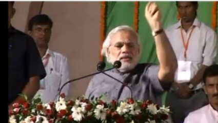 Rupee down : रुपया एवढा का घसरतोय…मला माहिती; रुपयाने 90 पार केल्यानंतर PM मोदींचा जुना व्हिडिओ व्हायरल