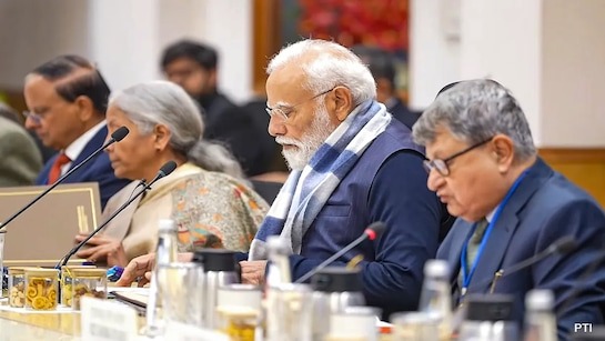 PM Modi on Budget 2026: २०२६-२७ अर्थसंकल्पाची तयारी अंतिम टप्प्यात; PM मोदी यांनी घेतली अर्थतज्ज्ञांची भेट