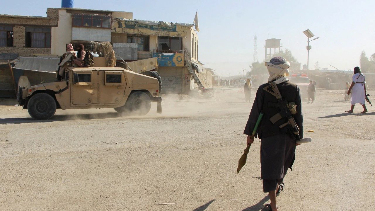 Pak-Afghan War : पाकिस्तान-अफगाण संघर्षाचा पुन्हा भडका; सीमेवर भीषण गोळीबार