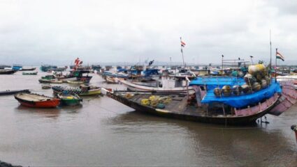 पालघरचे मच्छिमार शासनाच्या दुर्लक्षतेला पडले बळी? मृत्यूच्या आकड्यात वाढ झाल्याने सुरक्षा प्रश्न ऐरणीवर