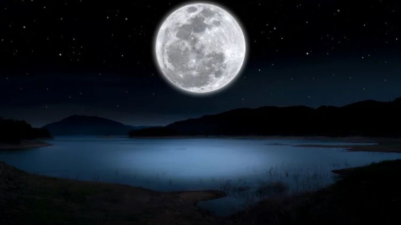 Purnima Date List 2026: नवीन वर्षात कधी साजरी केली जाणार आहे पौर्णिमा तिथी, जाणून घ्या जानेवारीपासून डिसेंबरपर्यंतच्या तारखा