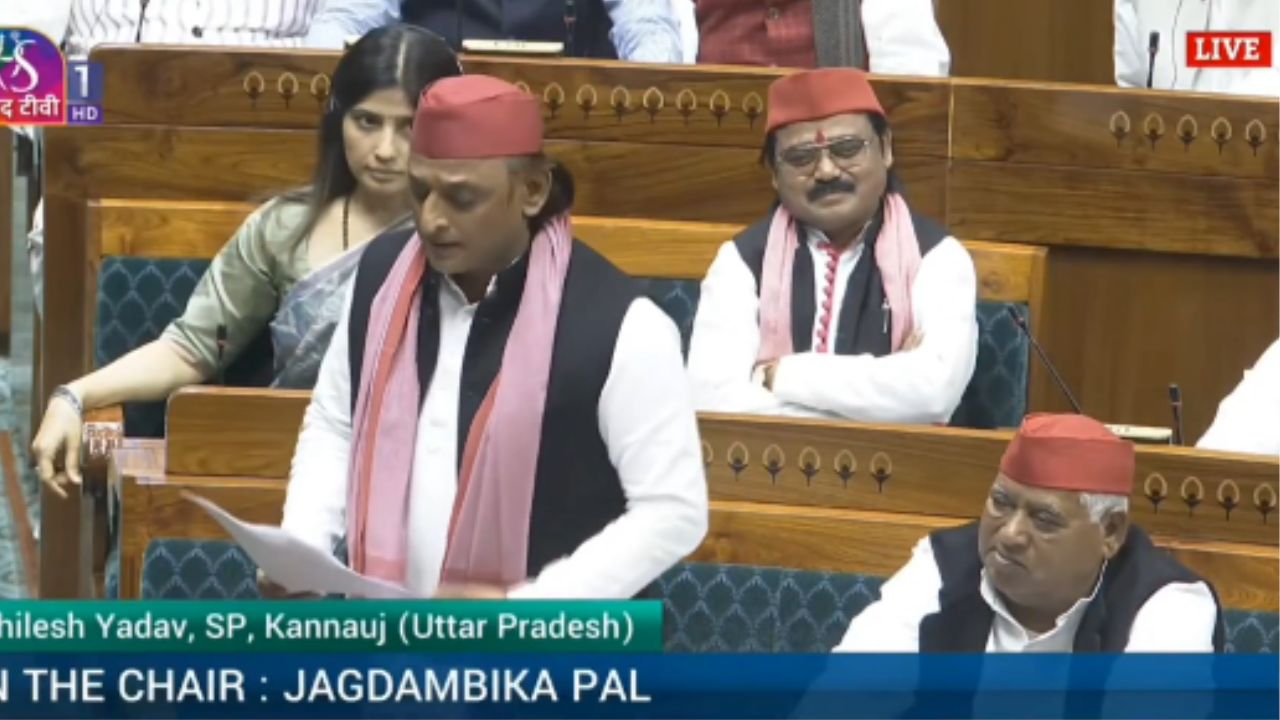 Vande Mataram वरुन राजकारण करण्याचा प्रयत्न; समाजवादी पार्टीचे अखिलेश यादवांचा भाजप अन् RSS वर हल्ला