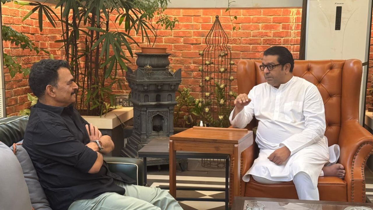 Sayaji Shinde meets Raj Thackeray : नाशिकच्या तपोवनासाठी सयाजी शिंदेंनी गाठली मुंबई; मनसे नेते राज ठाकरेंची घेतली भेट