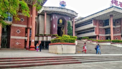 Nanded News : जेवणाच्या टेंडरमध्ये आर्थिक घोटाळा? सिनेट सदस्यांनी घेतली राज्यपालांकडे धाव, चौकशीची मागणी