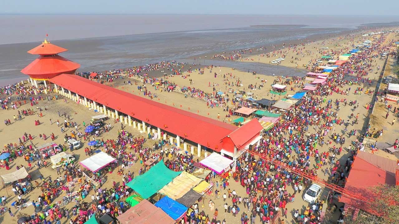 Stambheshwar Mahadev: श्रद्धा आणि विज्ञानाचा अनोखा संगम! दिवसातून दोनदा समुद्रात जलाभिषेक घेते ‘हे’ शिवमंदिर; भारतातील चमत्कारच