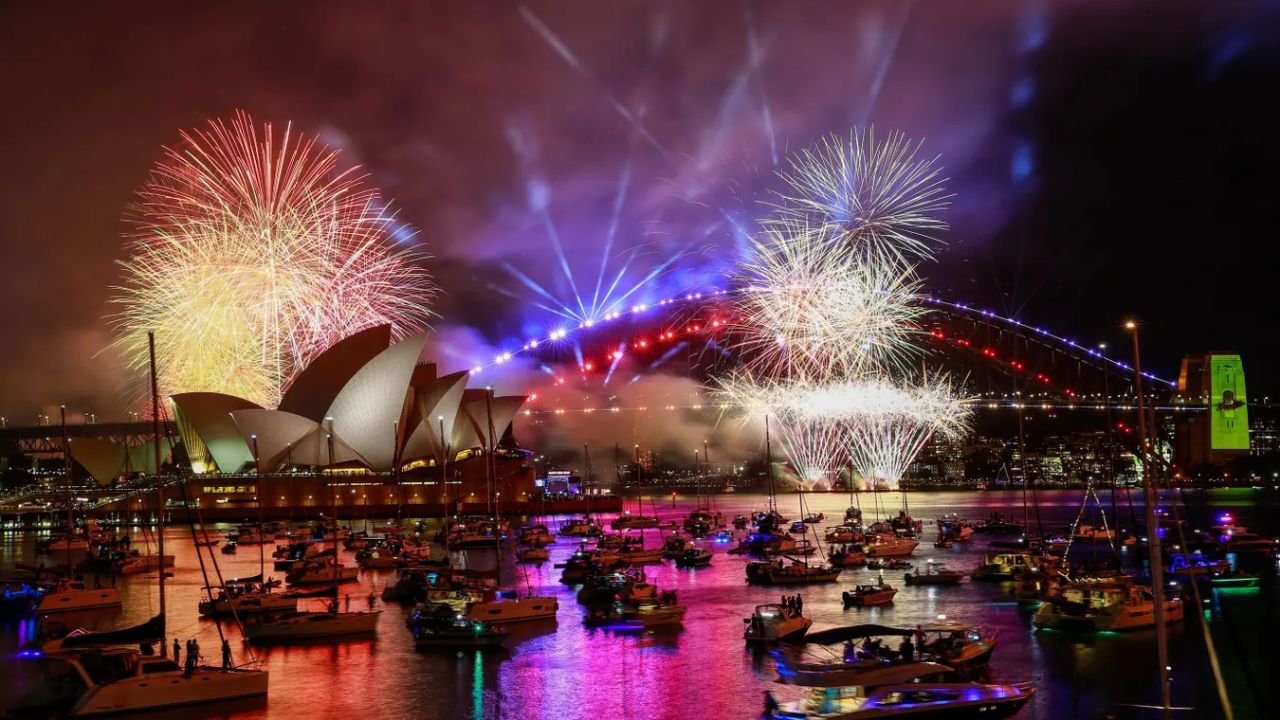 Sydney Fireworks: सिडनीचा शांतता संदेश; Bondi हल्ल्यातील बळींच्या स्मरणार्थ आकाशात होणार जगातील सर्वात मोठी आतिषबाजी