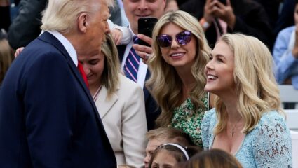 Karoline Leavitt: ‘मशीनगनसारखे ओठ, मोहक सौंदर्य..’ 28 वर्षीय सेक्रेटरीच्या सौंदर्यावर भाळले ट्रम्प; रॅलीतील ‘शायरीचा’ VIDEO VIRAL