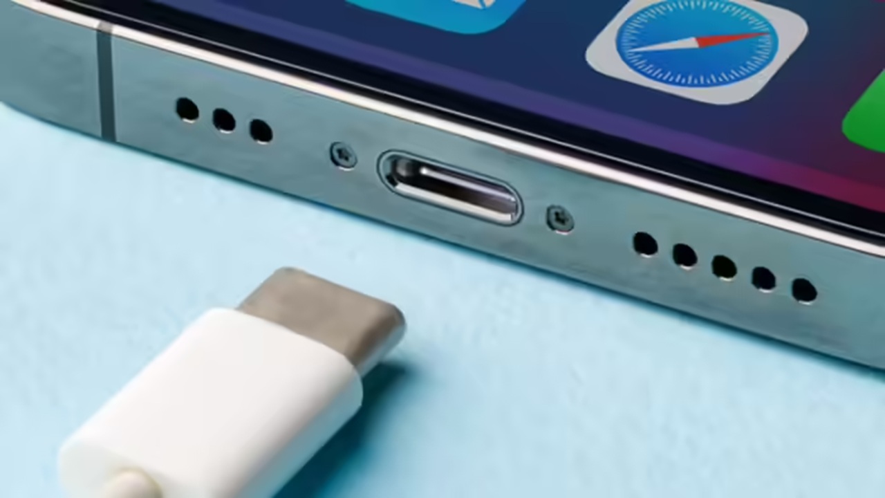 Type-C पोर्ट फक्त चार्जिंगसाठी नाही तर….; ९०% लोकांना ‘या’ वापराबद्दल माहितच नाही