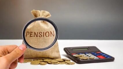 26 हजार शिक्षकांना जुनी पेन्शन नाकारली; दोनदा घोषणा होऊनही न्याय नाही, राज्यभर मोर्चातून एल्गार