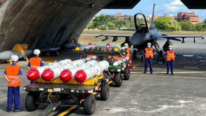 HIMARS : चीनच्या नाकावर टिच्चून! अमेरिकेने तैवानला बनवले ‘पॉवरहाऊस’; अखेर रणनीतिक महाकराराला अधिकृत मान्यता