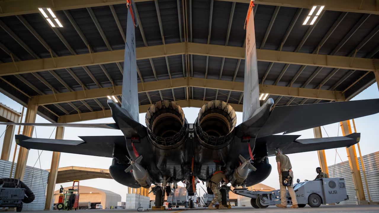 OPERATION HAWKEYE STRIKE : सीरियात ISIS नेटवर्कला मोठा धक्का; अमेरिकेने लष्करी कारवाई करत दहशतवादी अड्डे केले उद्ध्वस्त