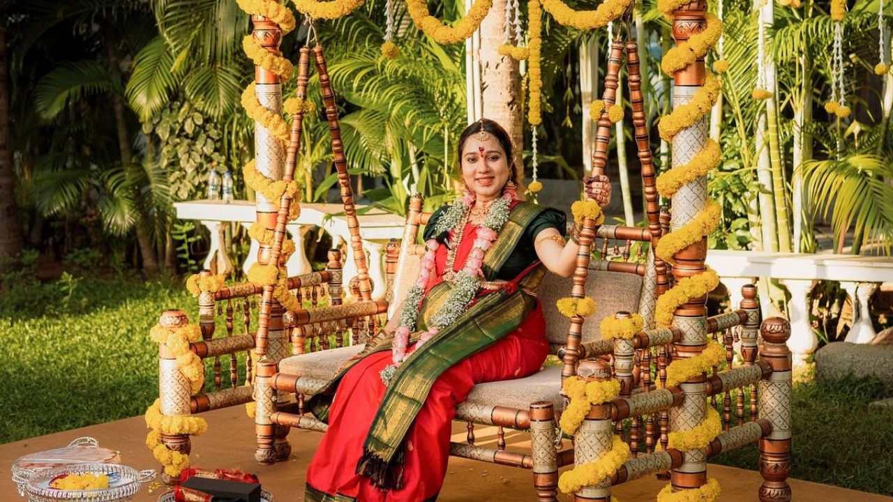 सातव्या महिन्यात रूढी, परंपरेनुसार सर्व नातेवाईक आणि कुटुंब मिळून डोहाळे जेवणाचा कार्यक्रम करतात. यामुळे महिलांना आनंद वाटतो आणि मनावरील तणाव कमी झाल्यासारखे वाटते.