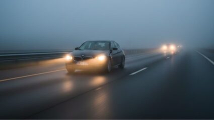 Tips for Driver in Fog: दाट धुक्यात गाडी चालवत असाल तर ‘या’ ५ गोष्टींची नक्की काळजी घ्या! अन्यथा क्षणात होऊ शकतो मोठा अपघात