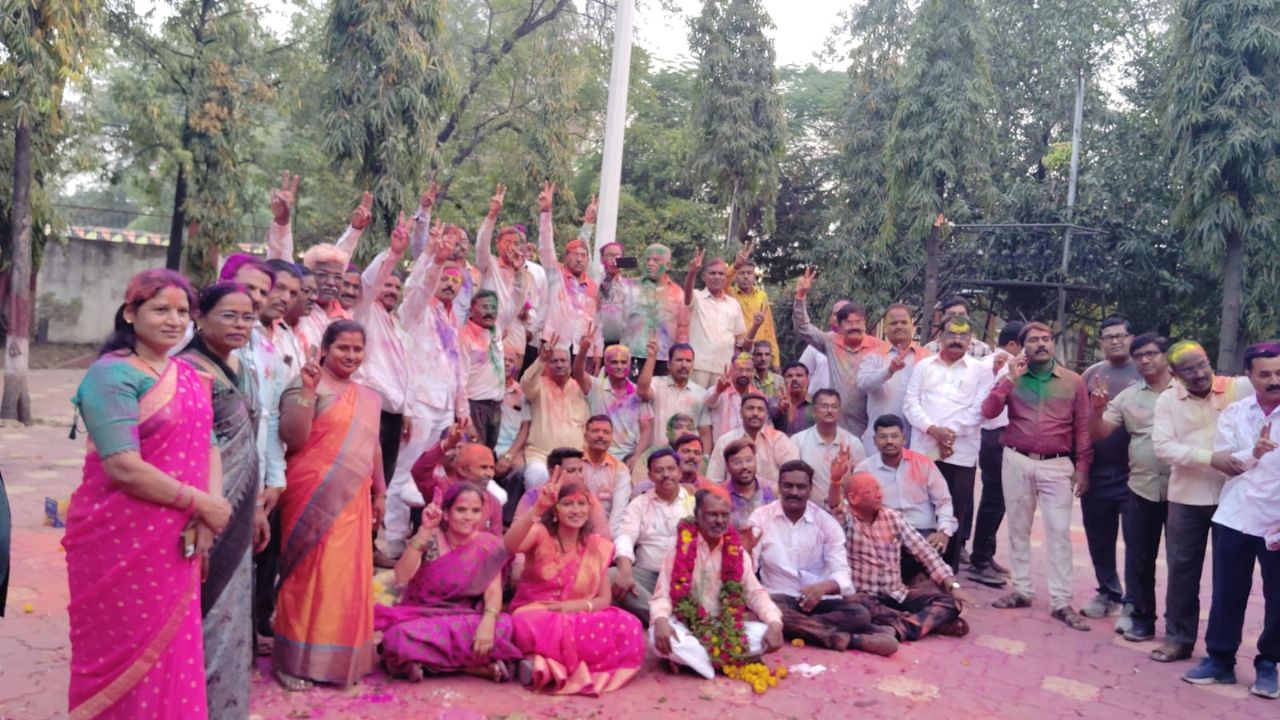 जिल्हा परिषद कर्म.पतसंस्था मतमोजणीत “कपबशी “चा बोलबाला; कर्मचारी विकास आघाडीचा दणदणीत विजय