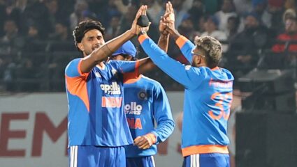 IND vs SA 3rd T20I: भारतीय गोलंदाजांचा कहर! दक्षिण आफ्रिका सर्वबाद, टीम इंडियासमोर ११८ धावांचे लक्ष्य