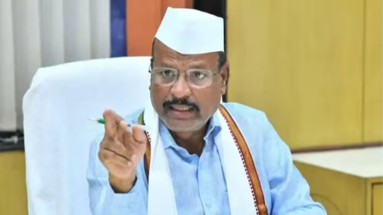 Illegal Liquor Action: महिलांनी मांडली व्यथा, आ. अब्दुल सत्तार यांनी घेतली दखल! डीग्रसमध्ये दारू अड्डे बंद करण्याचे आदेश