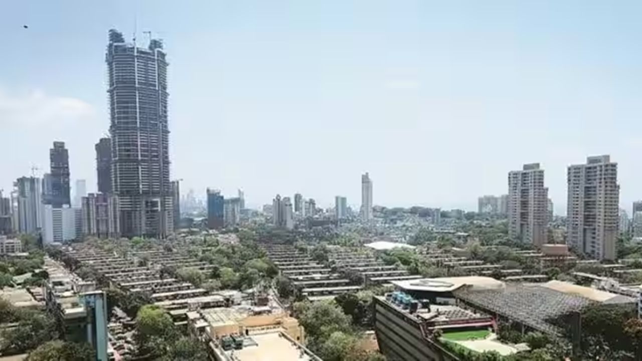 Mumbai Redevelopment 2026: आता मुंबई वाढणार नाही, तर सुधारणार! २०२६ मध्ये पुनर्विकास ठरणार शहराच्या प्रगतीचे इंजिन