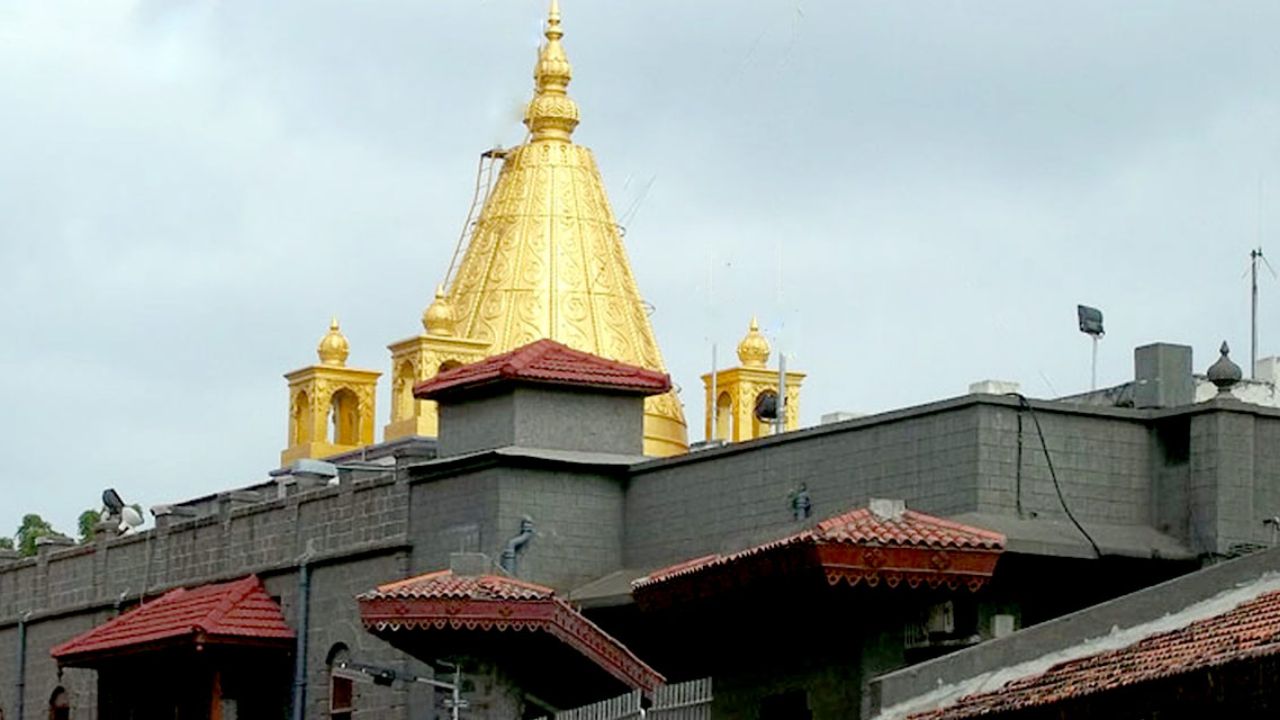 Shirdi Sai Baba Temple: साई भक्तांना नववर्षाची अनोखी भेट! ३१ डिसेंबरला शिर्डीत मंदिर दर्शनासाठी रात्रभर राहणार खुले