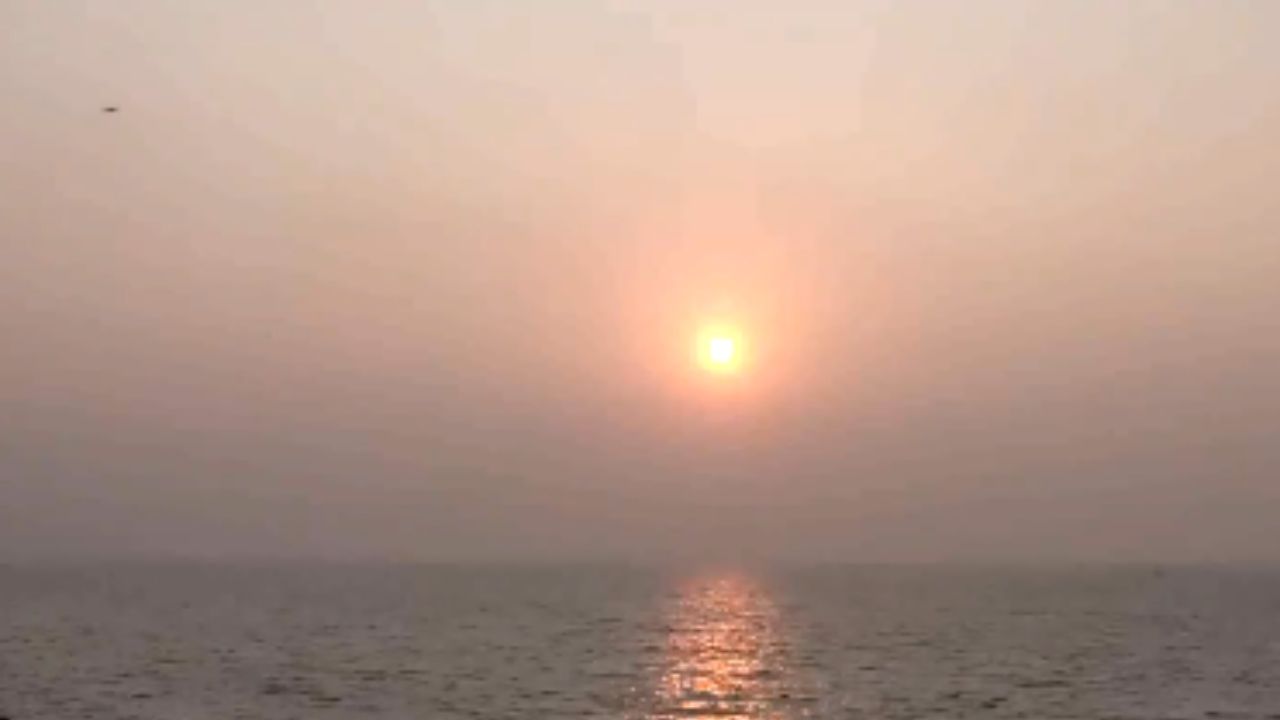 Last Sunset 2025: देशाच्या अनेक राज्यात २०२५ चा सूर्य मावळला! देशभरात नवीन वर्षाच्या स्वागतासाठी नागरिकांचा उत्साह शिगेला