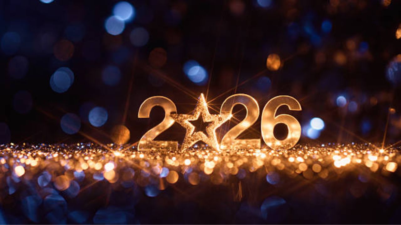 नवी स्वप्ने, नवी क्षितिजे….! नवीन वर्षाची सुरुवात करताना लाडक्या प्रियजनांना आणि नातेवाईकांना पाठवा गोड शुभेच्छा