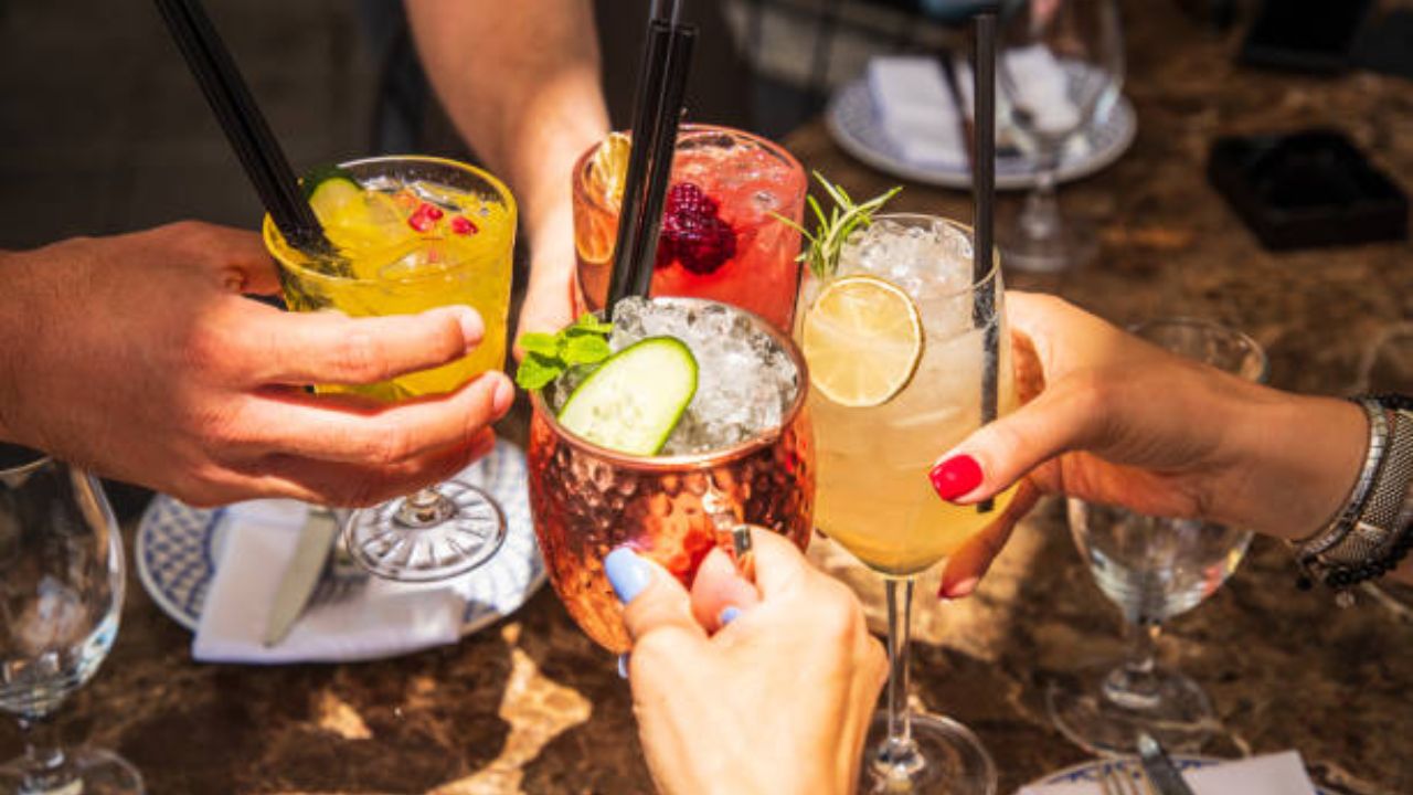 गुगलवर शोधण्यात आलेला दुसरा पदार्थ म्हणजे पॉर्न स्टार मार्टिनी कॉकटेल. हा पदार्थ पॅशन फ्रुट, व्हॅनिला आणि वोडका इत्यादी पदार्थांपासून बनवला जातो.