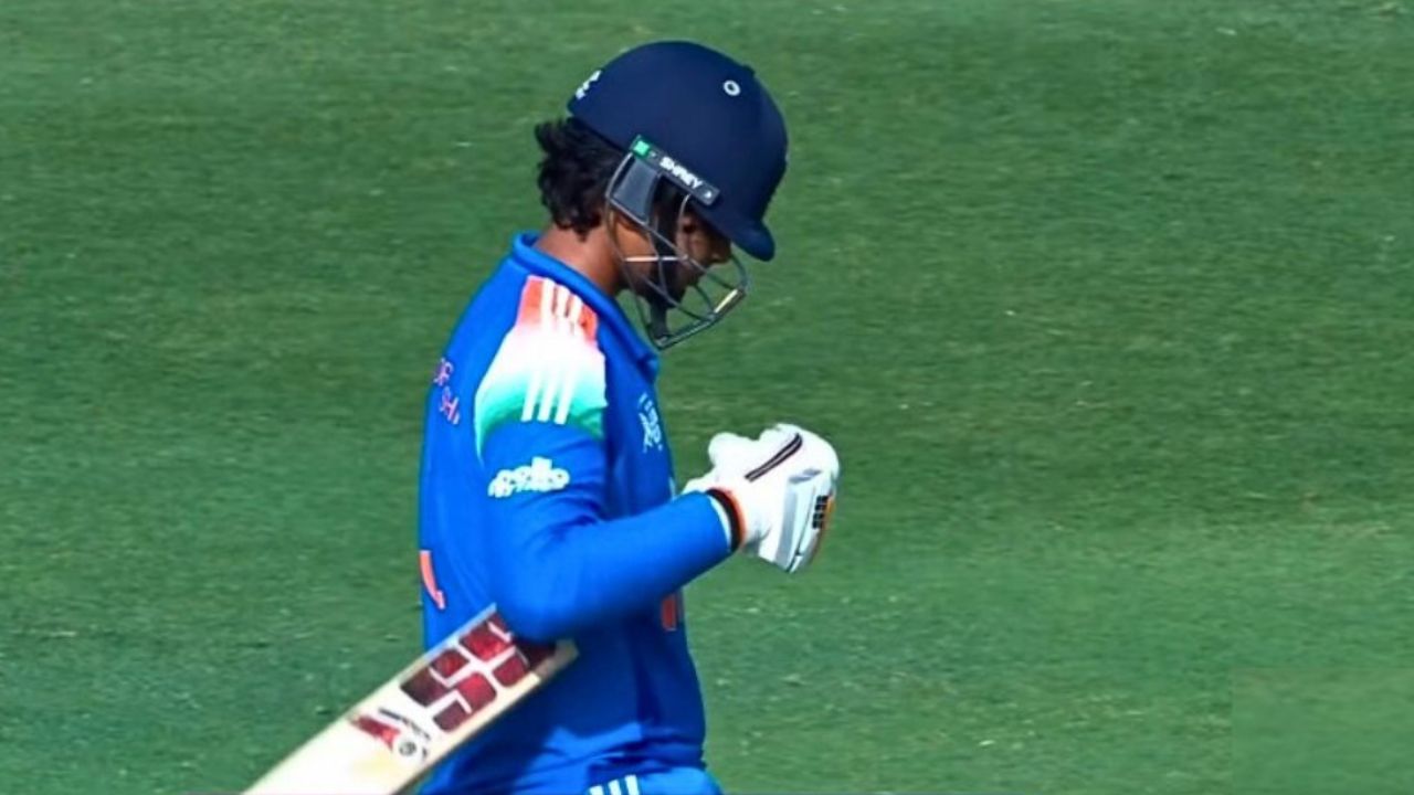 U19 IND vs PAK सामन्यात वैभव सुर्यवंशी स्वतात बाद! टीम इंडिया अडचणीत, आयुष म्हात्रे-आरोन जाॅर्जच्या हातात भारताची लाज