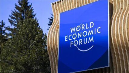WEF Annual Meeting: दावोस 2026 मध्ये भारताचा दबदबा! अंबानी, टाटा, फडणवीस एकाच मंचावर, काय असणार खास?