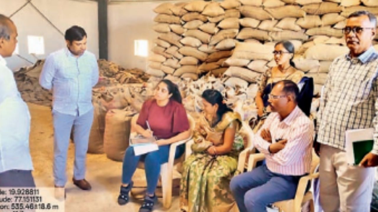 हिंगोलीतील स्मार्ट प्रकल्पाला भेट; जागतिक बँकेच्या अधिकाऱ्यांनी साधला व्यापाऱ्यांशी संवाद