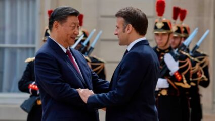 China-France Ties : रशियाच्या कट्टर शत्रूकडे का झुकला चीन? शी जिनपिंग-मॅक्रॉन दुर्मिळ भेटीने जगाला दिला ‘हा’ ठाम संदेश