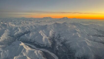 अलास्का-कॅनडा सीमेजवळ भूकंपाचे जोरदार झटके ; ७.० रिश्टर स्केलच्या तीव्रतेने हादरली जमीन