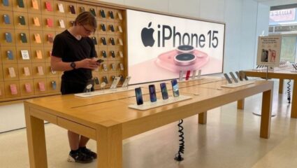 दिल्ली-एनसीआरला Apple चं मोठं गिफ्ट! ‘या’ शहरात सुरु झालं नवीन अ‍ॅपल स्टोअर, काय असणार खास? जाणून घ्या