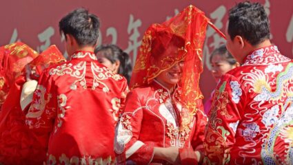 अजब-गजब! ‘या’ देशात लग्नआधी तोडले जातात वधूचे दोन दात; कारण जाणून व्हाल थक्क