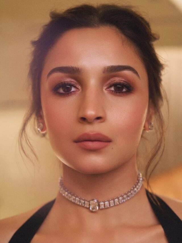 तरुणांच्या हृदयावर राज्य करणारी नट... आलिया भट!