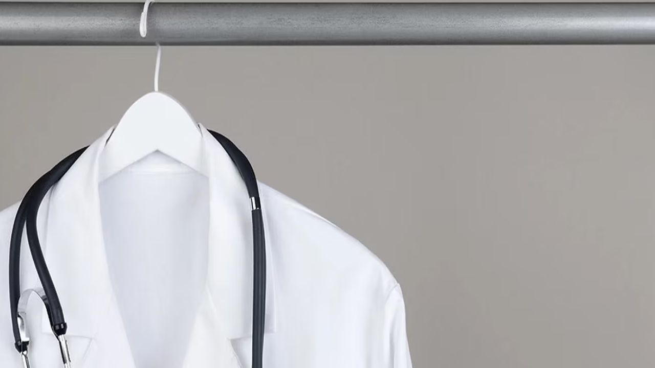 याचकारणासाठी हा पांढरा रंग मदत करतो.