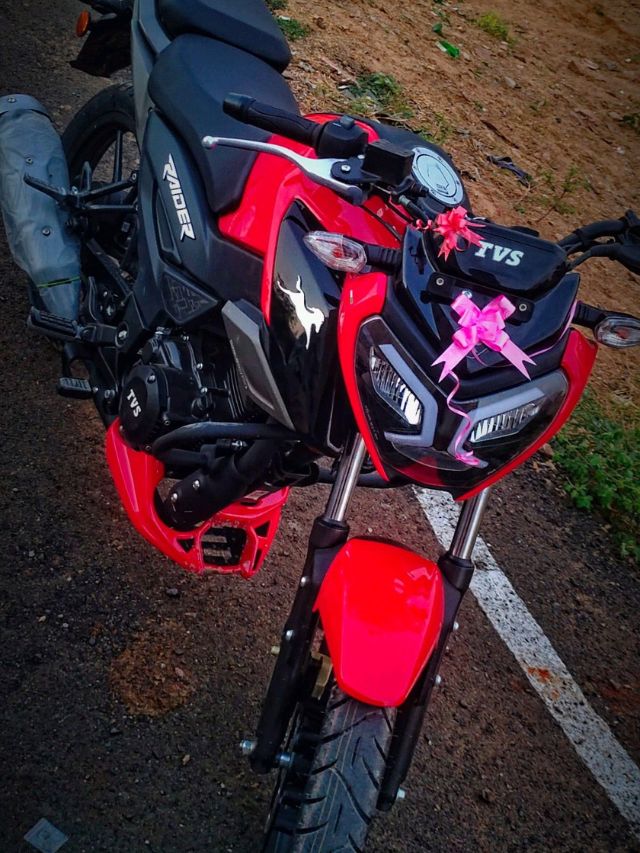 TVS Raider फुल टँकमध्ये 700KM धावते, ही आहे किंमत