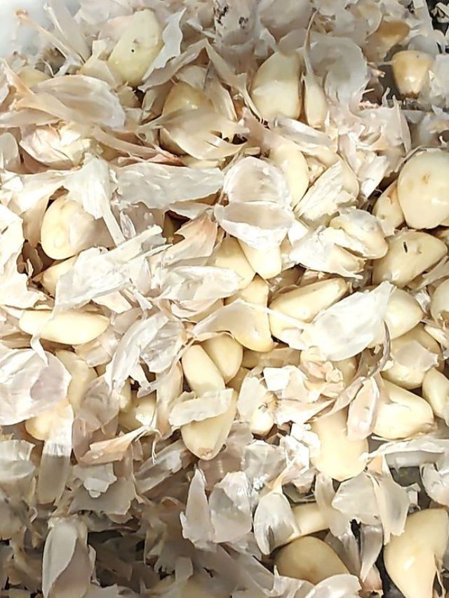 लसणाच्या सालीचे फायदे ऐकून थक्क व्हाल..