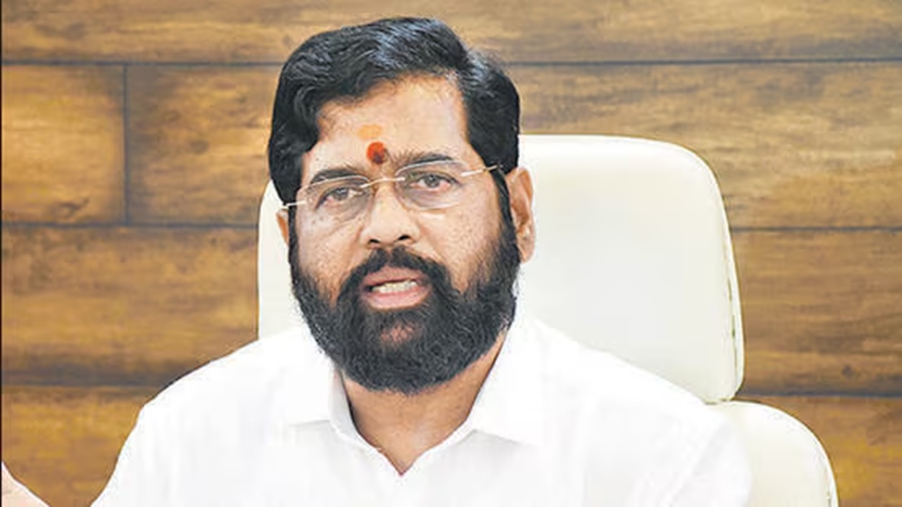 Eknath Shinde: नगर परिषद निवडणुकांमध्ये एकनाथ शिंदेंचा झंझावाती प्रचार, राज्यभरात घेतल्या ५३ प्रचार सभा आणि रोड शो