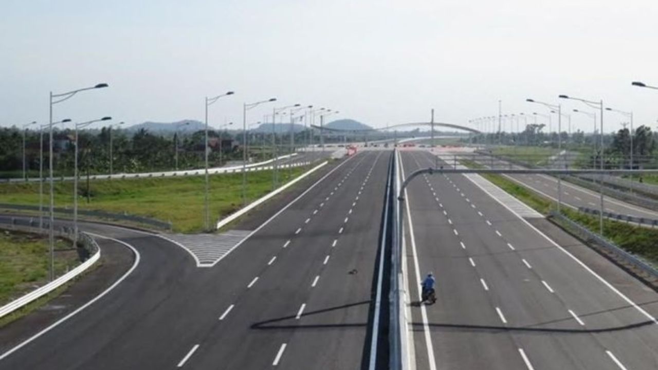 Latur News: लातूर–कल्याण जनकल्याण महामार्गावर पेच! राज्य शासनाच्या भूमिकेकडे सर्वांचे लक्ष