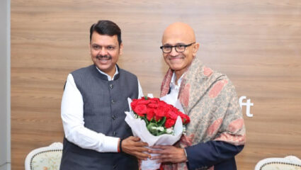 Maharashtra Politics: CM फडणवीस तातडीने मुंबईत दाखल; ‘या’ कंपनीसोबत करार, तब्बल १५ लाख…