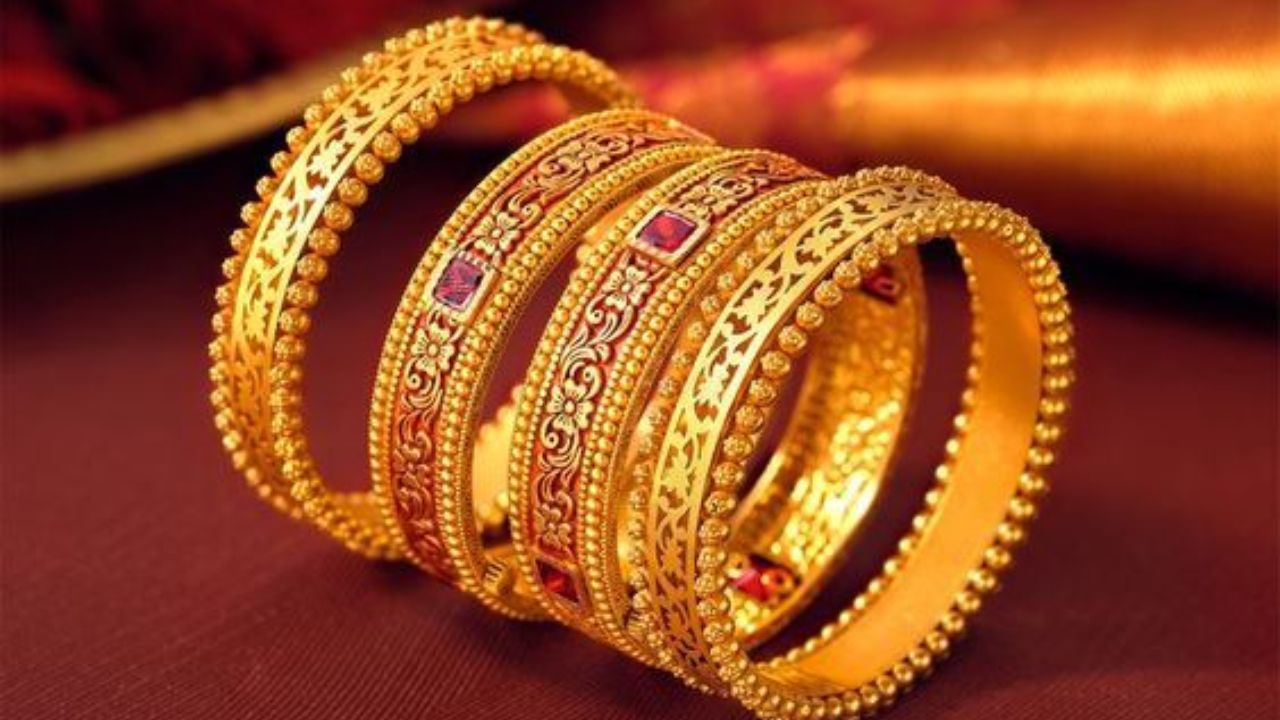 Todays Gold-Silver Price: आठवड्याच्या सुरुवातीला काय आहेत सोन्या – चांदीचे दर? जाणून घ्या सविस्तर